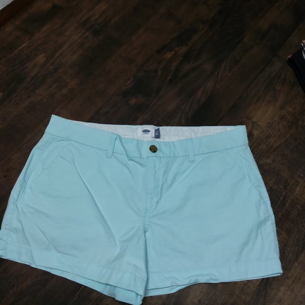 Old Navy mint colored shorts